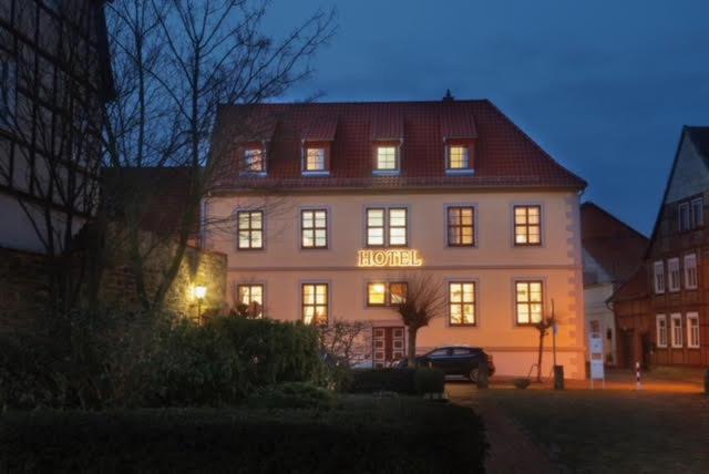 Hotel Am Markt Oebisfelde Экстерьер фото